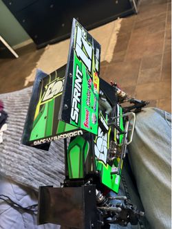 Losi 22S sprint car