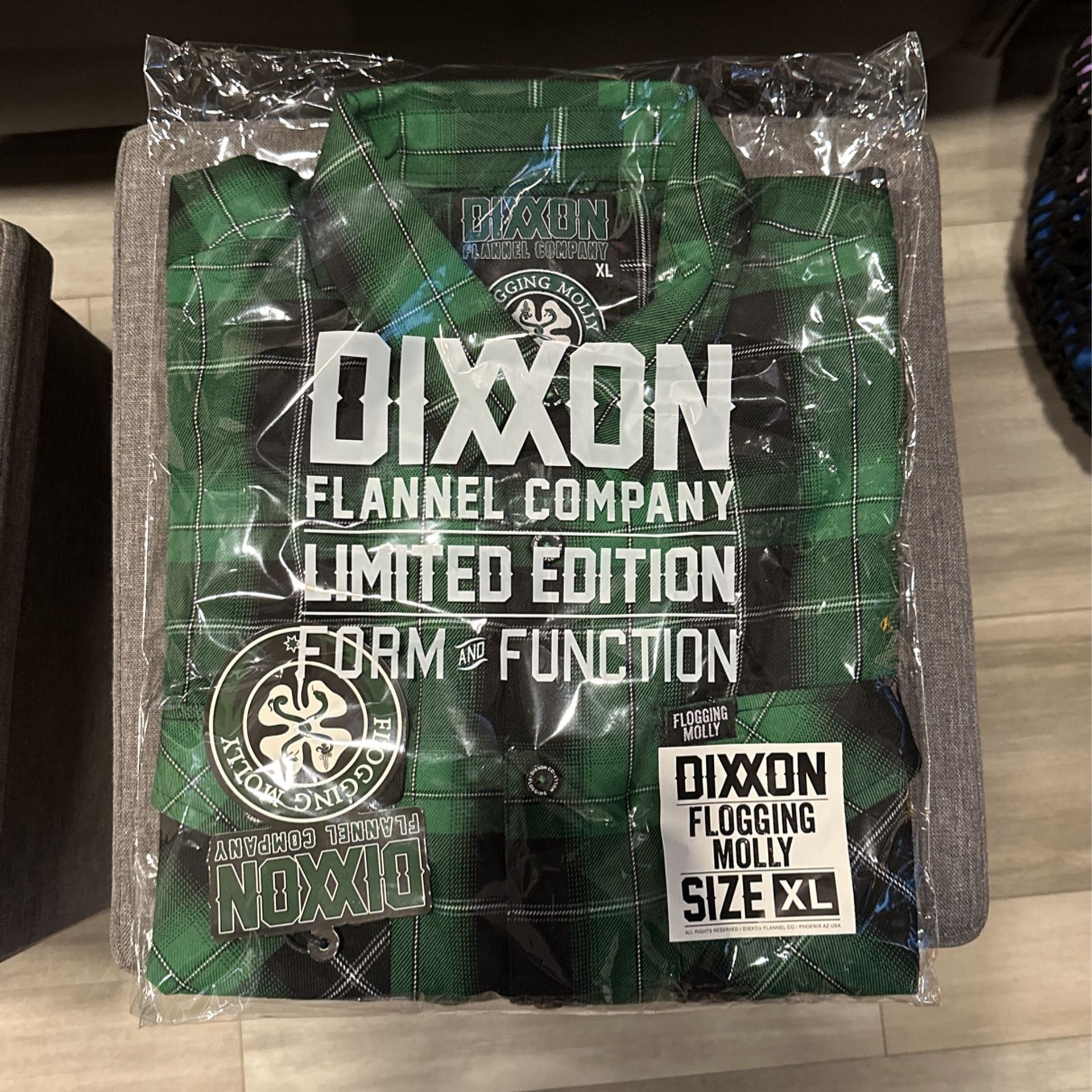 Dixon Flogging Molly Flannel XL