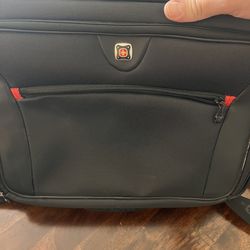 Swiss Army laptop messenger bag