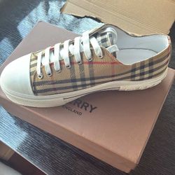 Burberry Shoes