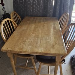 Table And Chairs 