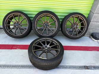 Neuspeed RSe102 19" Wheels with 245/40ZR19 and 45zTires - Set of 4