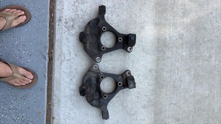 2016 Chevy Silverado stock Spindles