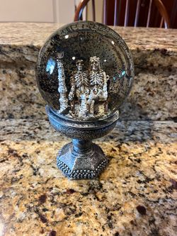 Halloween skeleton glitter globe