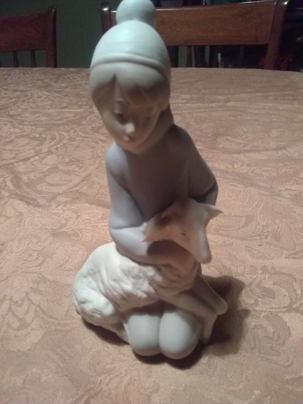 Lladro porcelain Figurine /Vintage Retired #4676