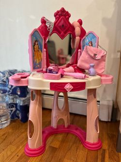 Vanity table