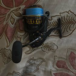 Diawa BG 4000 With 30lb Blue Braid Mono Backing Brand New