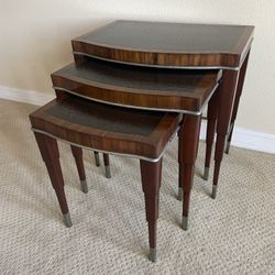 Nest Table