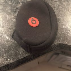 CASE BEATS HEADPHONES