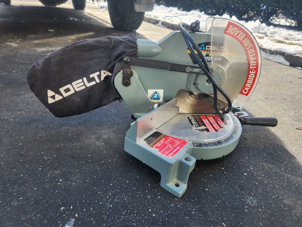 Delta 10" Miter Saw