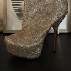 Women’s stiletto boots size ten