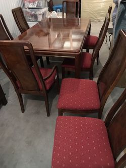 Thomasville furniture dining room set
