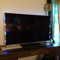 2017 Flat Screen LG Smart Tv