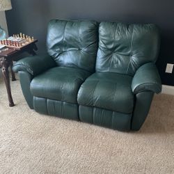 Leather Couch *SUPER COZY