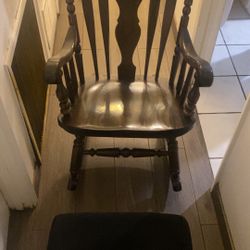 Rocking Chair 