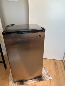 Mini fridge