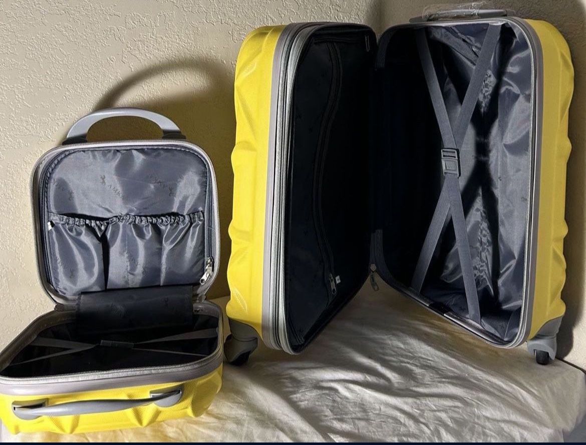 AMKA Gem 2Pc. CarryOn Hardside Cosmetic Luggage Set New for Sale in