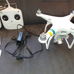 DJI Phantom 3 Standard  drone (parts or fix) + cases