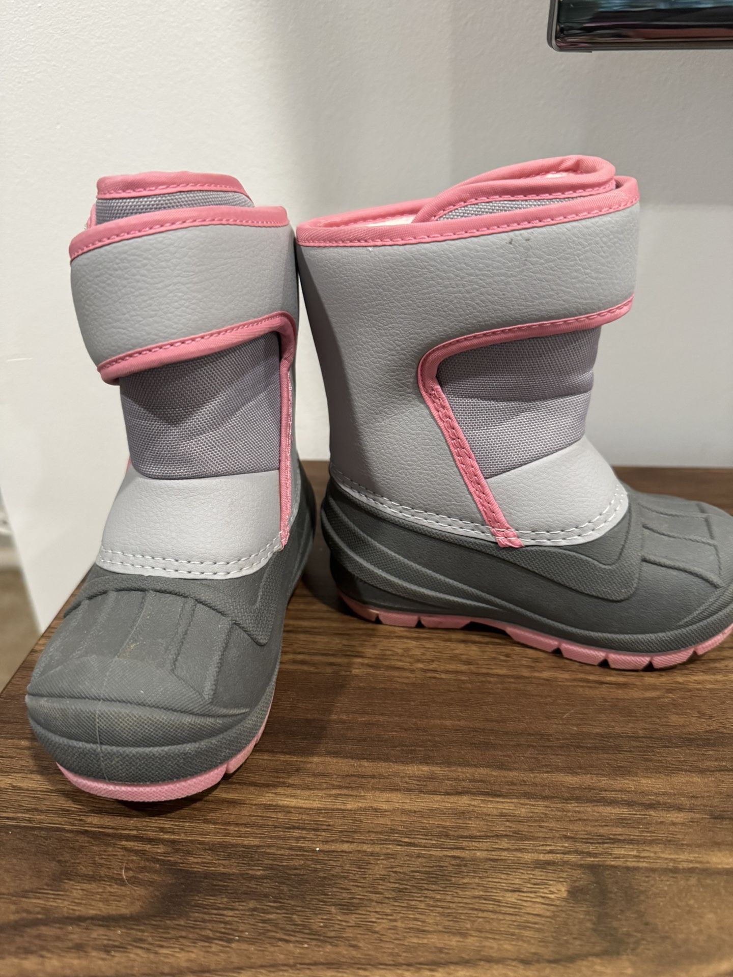 Toddler Snow Boots size 6
