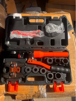 Copper Pipe Crimping Tool, Hydraulic Driven Press Tool with 1/2", 3/4", 1" Jaws for VUS Type Copper Pipes and 3/8", 1/2", 5/8", 3/4", 1" Jaws for ASTM
