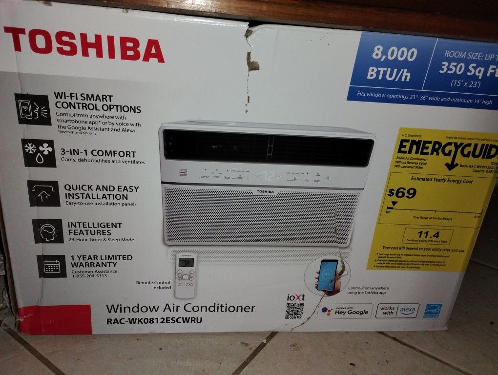 8,000 BTU Toshiba Window Unit W/ Remote 