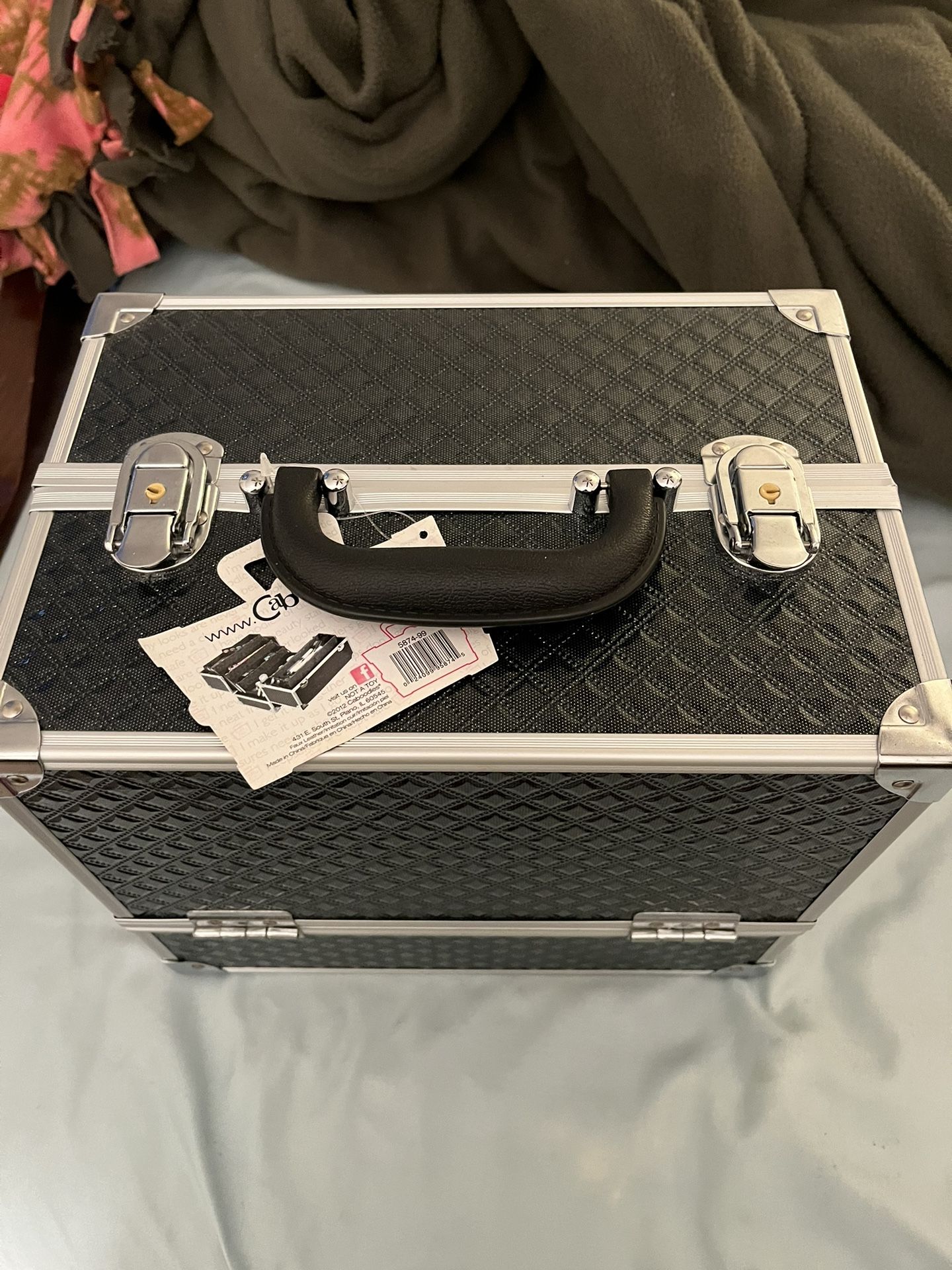 Brand New Six square cantilever trays Makeup Case Storages Product Dimensions 29.85 x 20.32 x 26.04 cm; 1.78 Kilograms