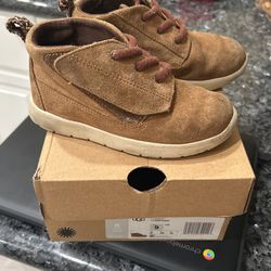 Uggs Size 9 Little Kids
