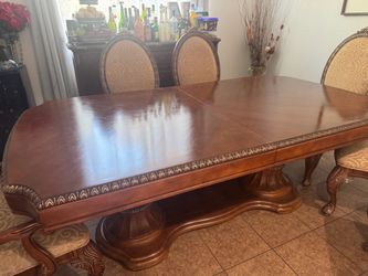 Traditional Wood Dining Table with Chairs
