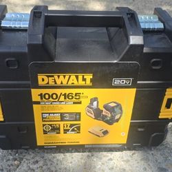 (NEW) DEWALT 20V MAX Cross Line Green Laser Cordless Kit DCLE34020G