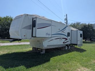 2006 Cardinal 5th wheel Camper / RV 37ft