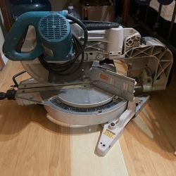 Makita 12 inch mitre saw