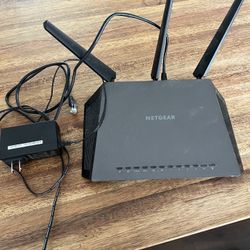 WiFi Router -NightHawk R7000- Like New $25