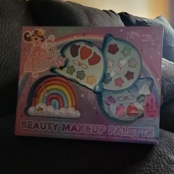 NEW TOTALLY PRINCESS MAKE UP PALLET