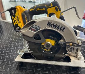 Dewalt Circular Saw 7 1/4”