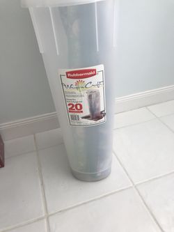 Craft paper holder for all your wrapping needs