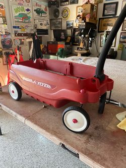Radio Flyer Red Plastic Kids Wagon