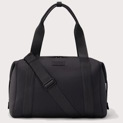 NEW DAGNE DOVER LARGE LANDON NEOPRENE, CARRY ALL BAG  BLACK (ONYX) MSRP $230