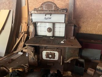 Renfrew Acorn wood farm stove