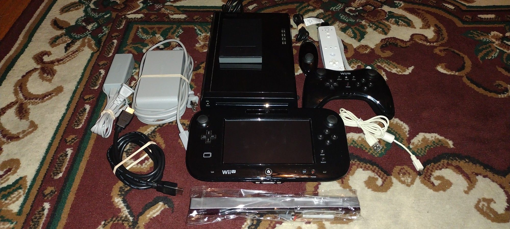 NINTENDO WII U 500GB HARD DRIVE SYSTEM CONSOLE WITH GAMES