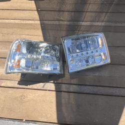 Head Lights For 99 To 03 Ford F 350