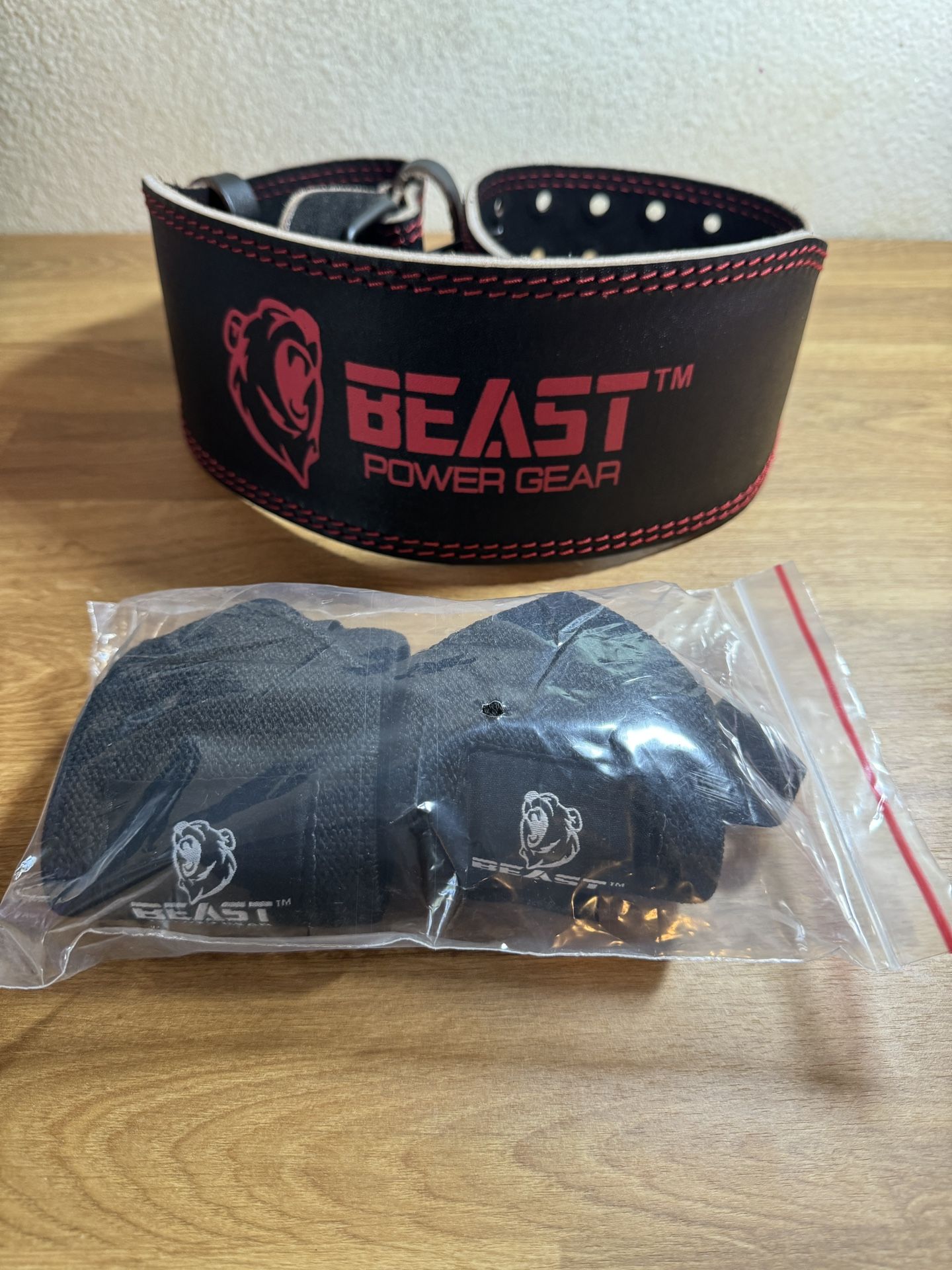 Beast Power Gear Weightlifting Powerlifting Belt and Wrist Wraps Size Medium