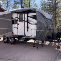 New Travel Trailer Cover (for Travel Trailer Body Lengths Up To 20 Ft)