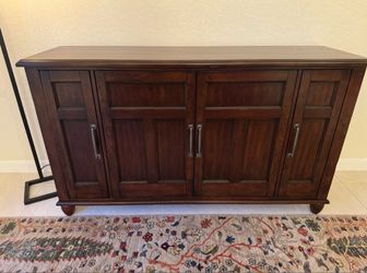 Buffet / Entertainment Center / Console