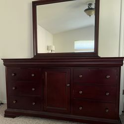 Bedroom Set (Dresser W/Mirror, Chest, QN Bed frame, 2 Nightstands)