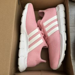 2 Pairs Pink Shoes 