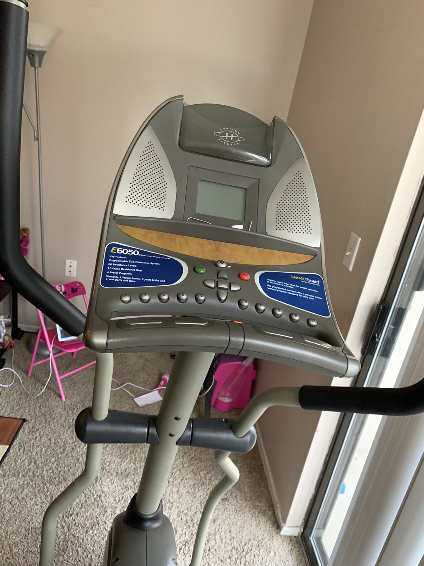 Elliptical exercise machine