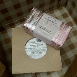 B&BW Champagne Toast 3-wick candle + bar soap