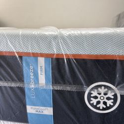 Tempurpedic Luxe Breeze Firm