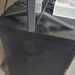 Quality Hard Wood Dresser