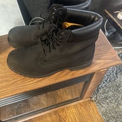 All Black Men’s Timberland Boot Size 9 M